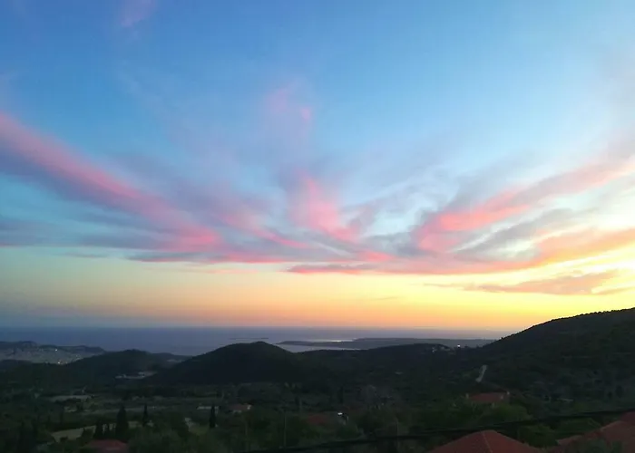 Dimitra's Comfort Dilináta